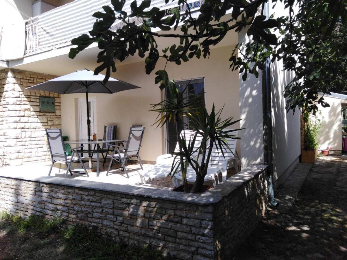 Apartment Pletikos Premantura Exterior photo